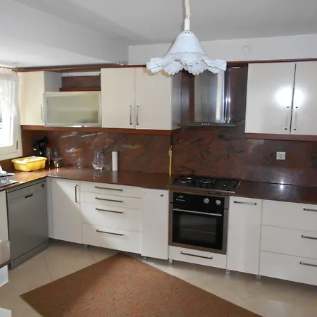 Villa Guzide *