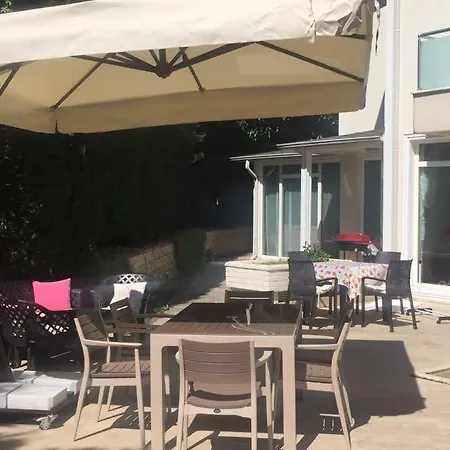 Guzide Villa